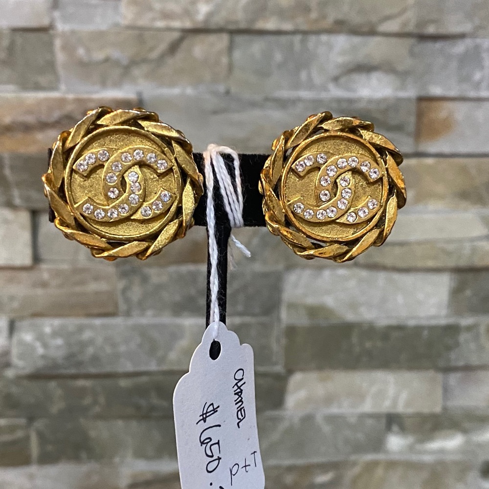 Chanel Large CC clip on earrings